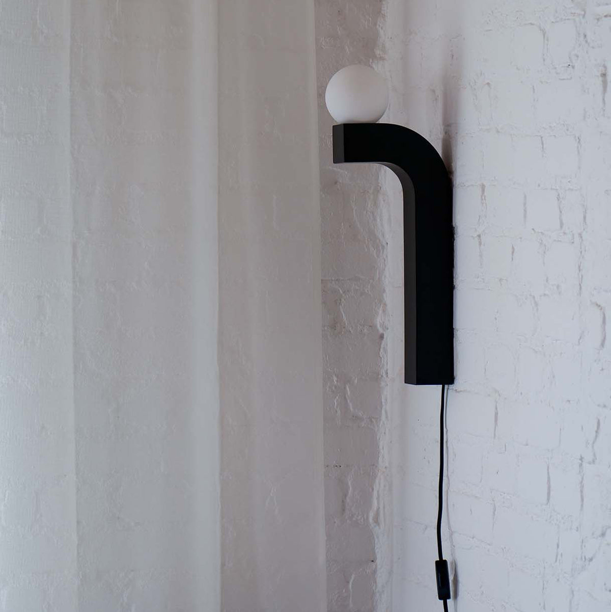 Pallia Wall Lamp