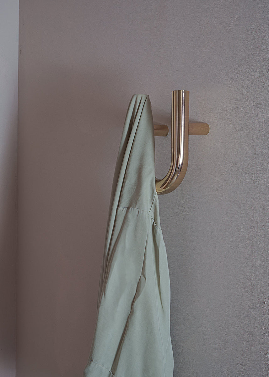 Une Hanger