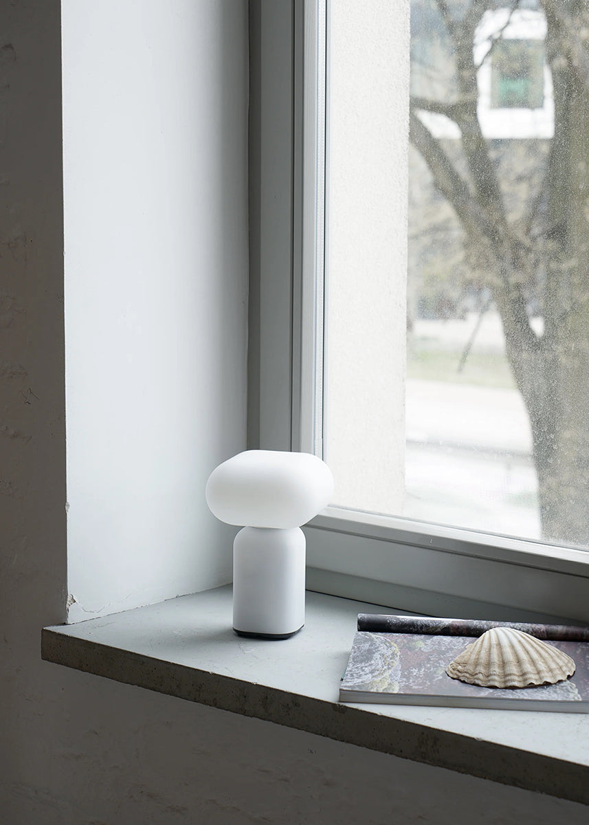 Velis Portable Lamp