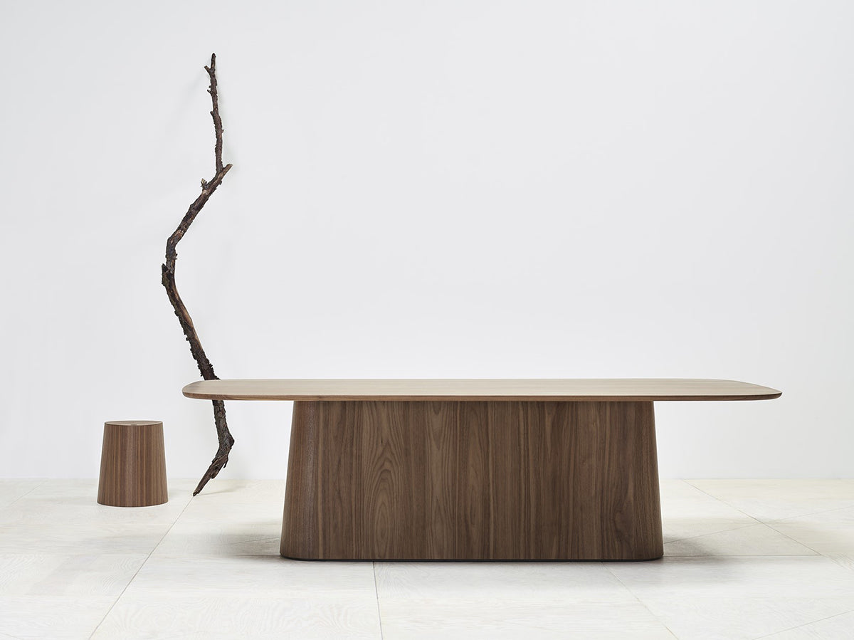 P.O.V. 466 Spherical Dining Table