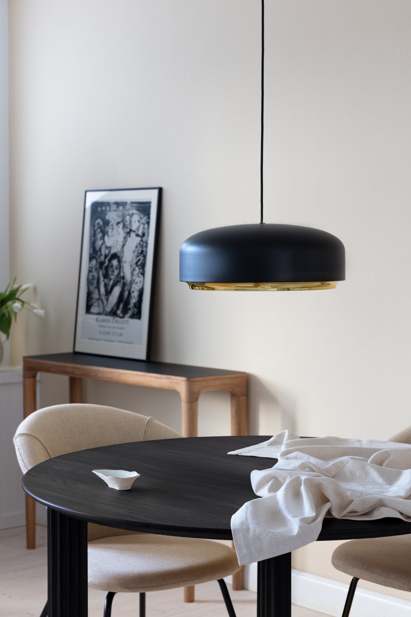Comfort Circle Round Dining Table