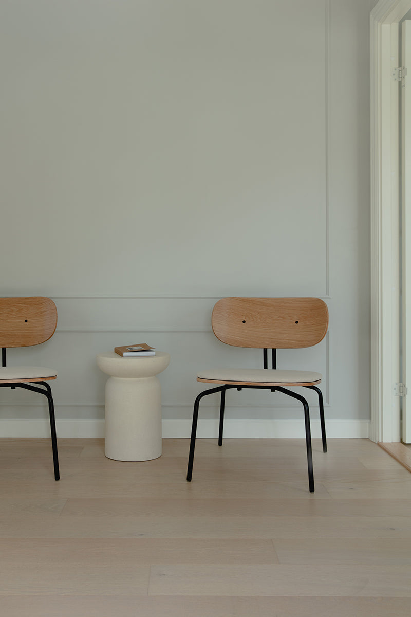 Curious Lounge Chair with Teddy Cushion