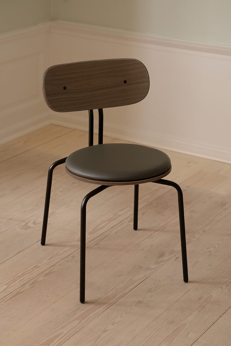 Curious Smoked Oak Wood Chair with Leather Cushion