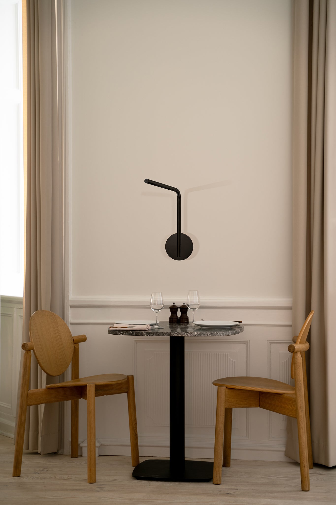 Omni Pivot Wall Lamp