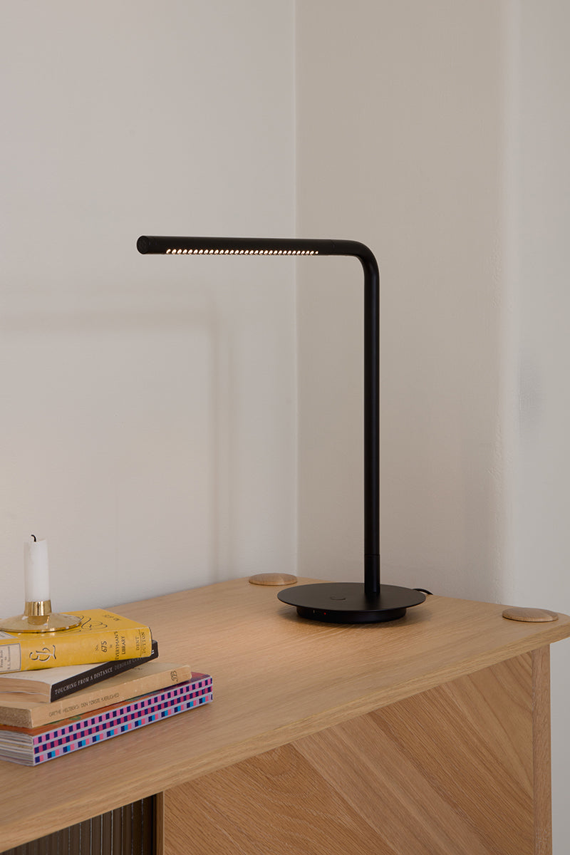 Omni Table Lamp - WOO .Design