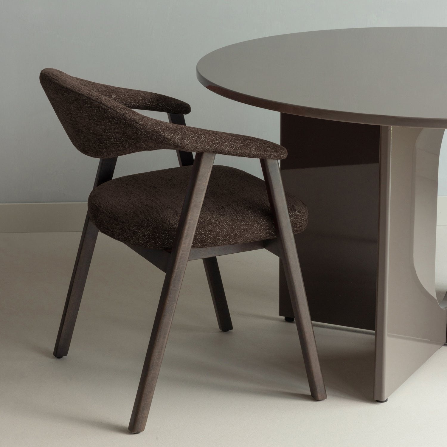 Avar Dining Chair with Armrest