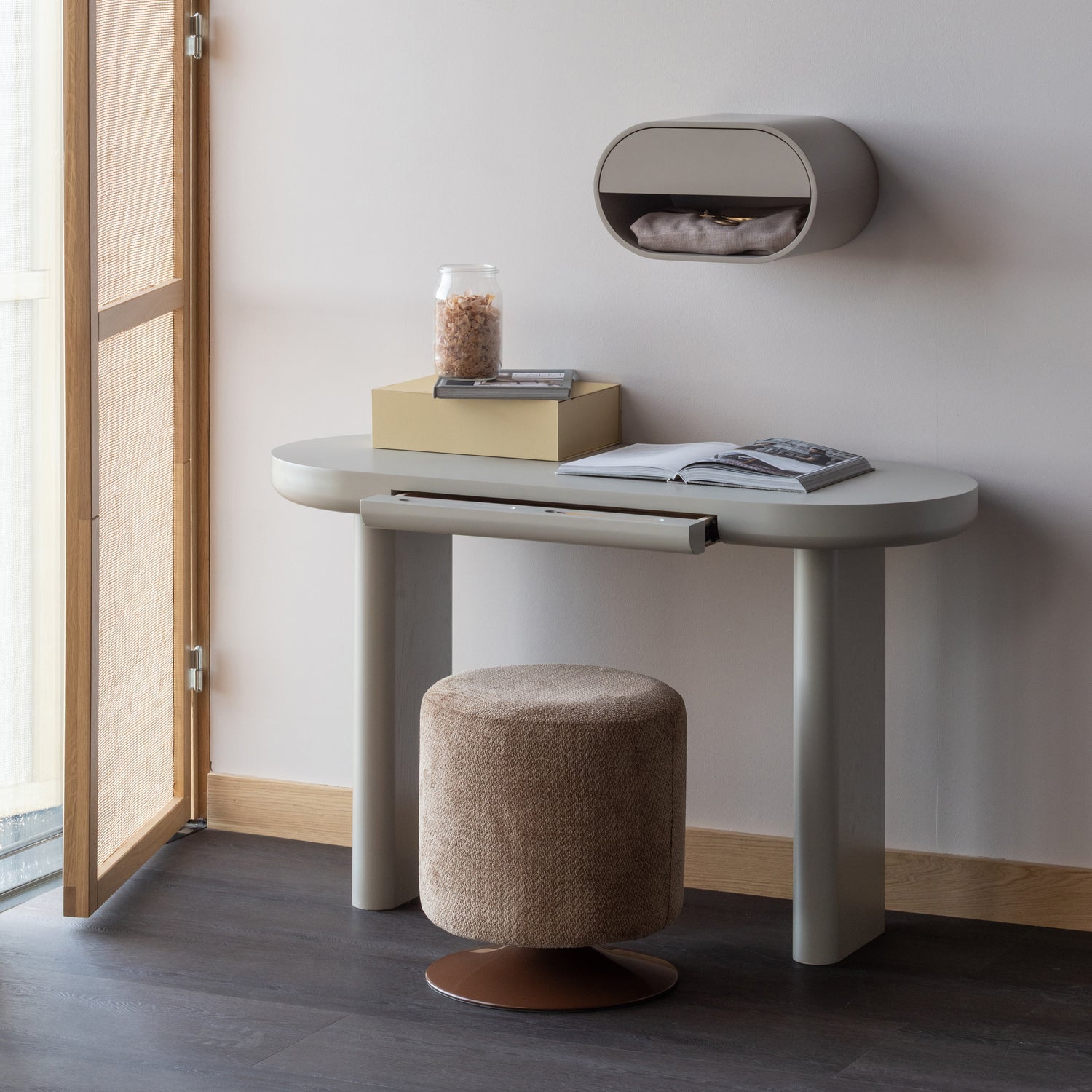 Islen Boucle Swivel Pouf