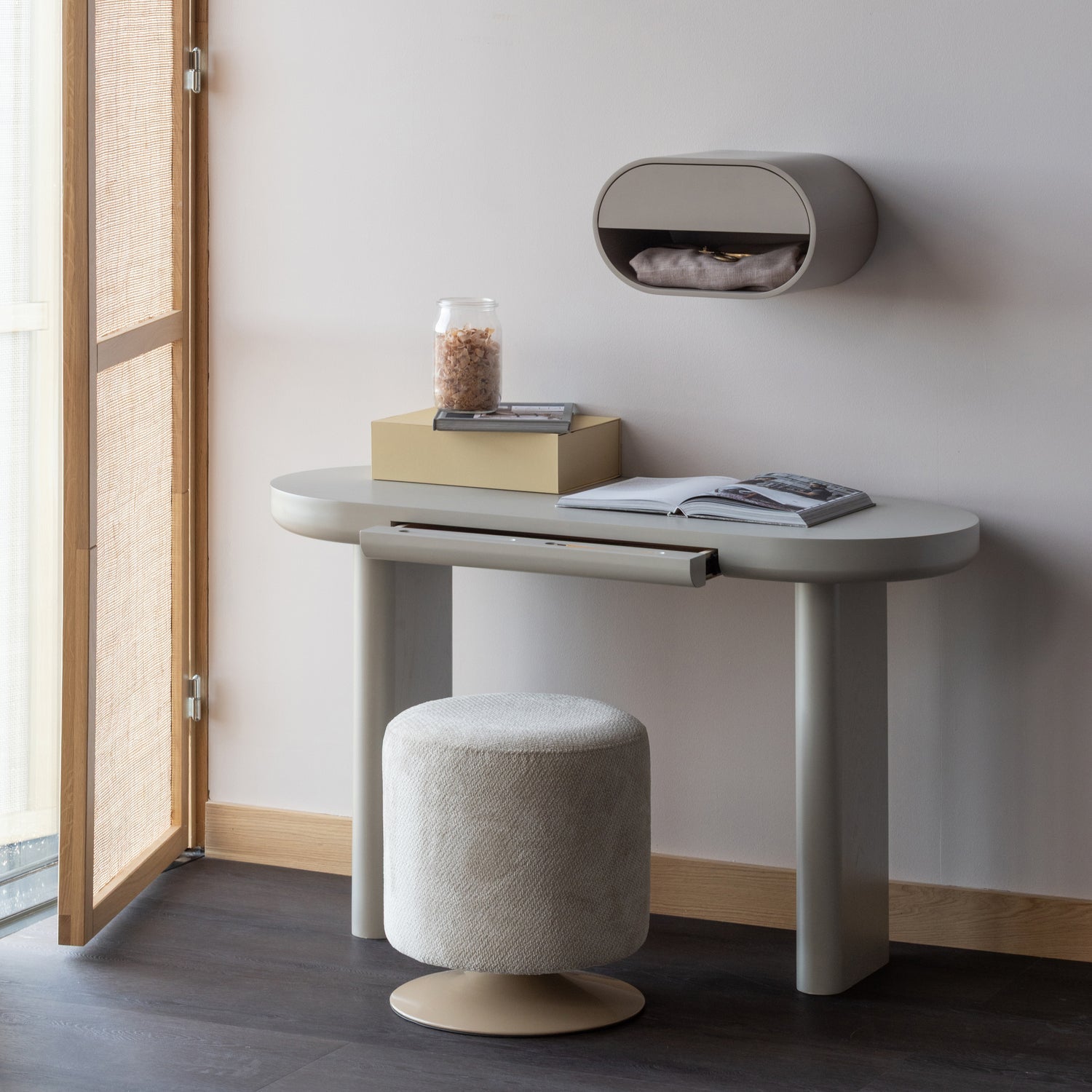 Islen Boucle Swivel Pouf