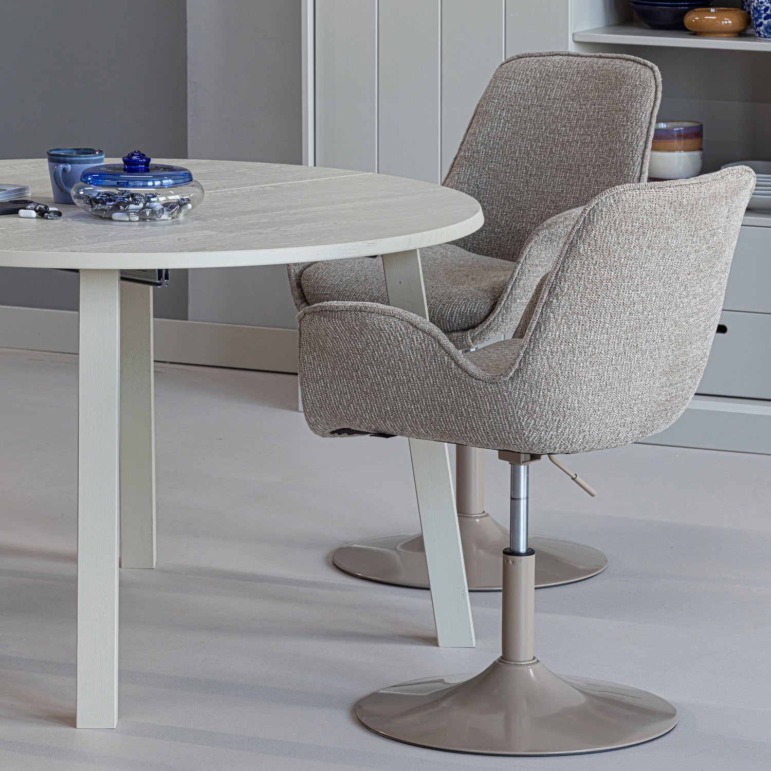 Janne Dekargau Extendable Daning Table