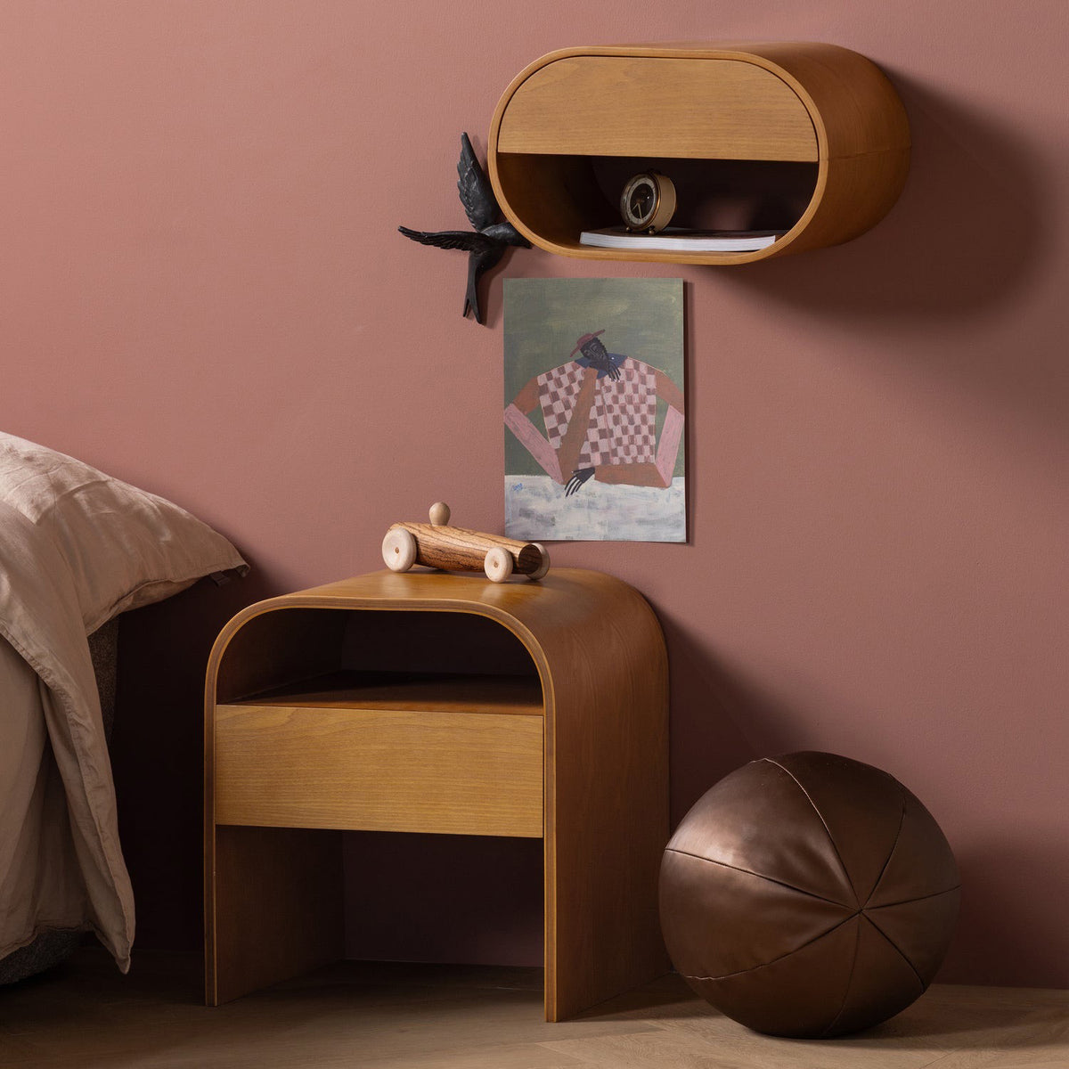 Momo Hanging Night Stand