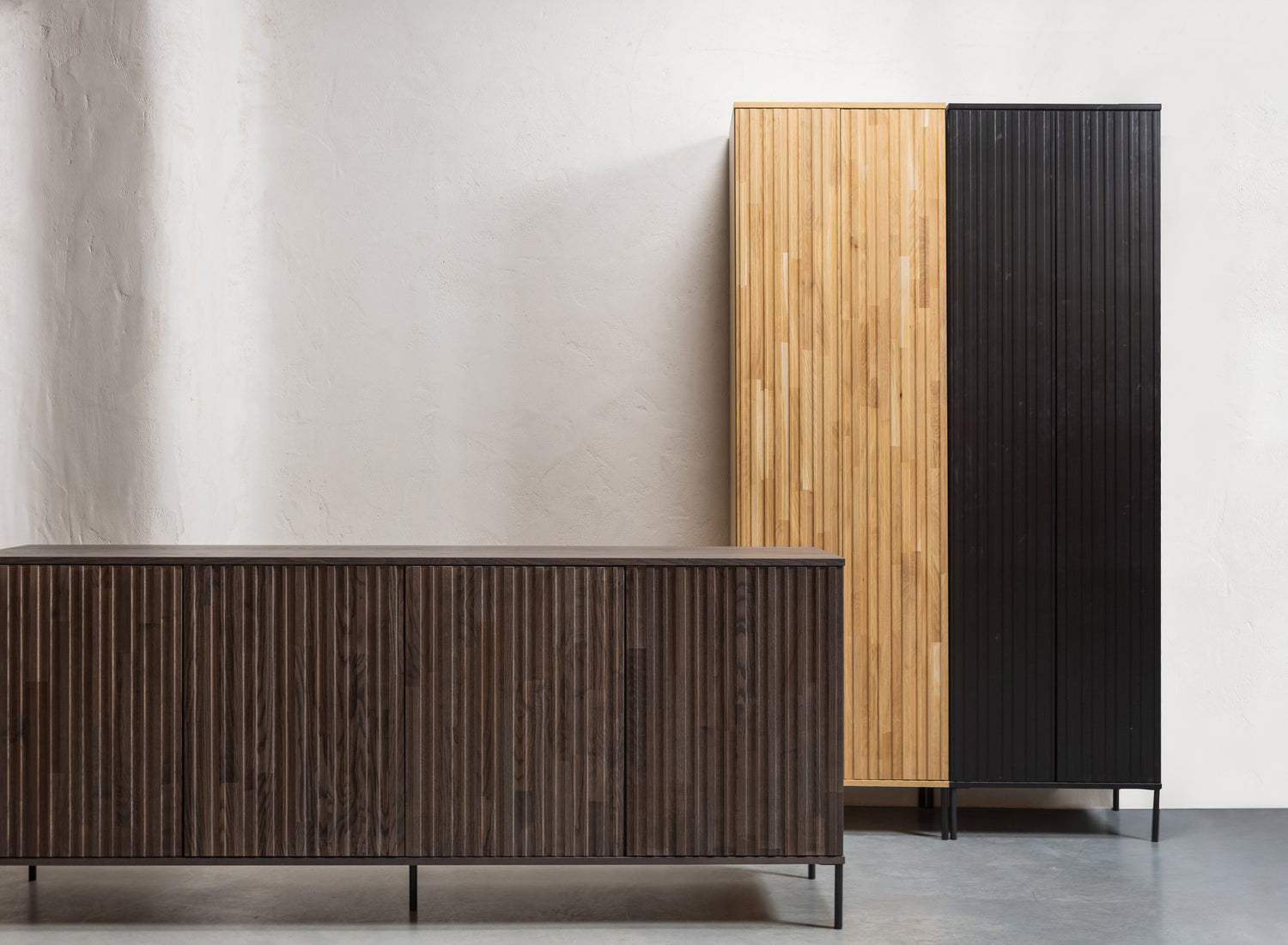 New Gravure Cabinet with Drawer