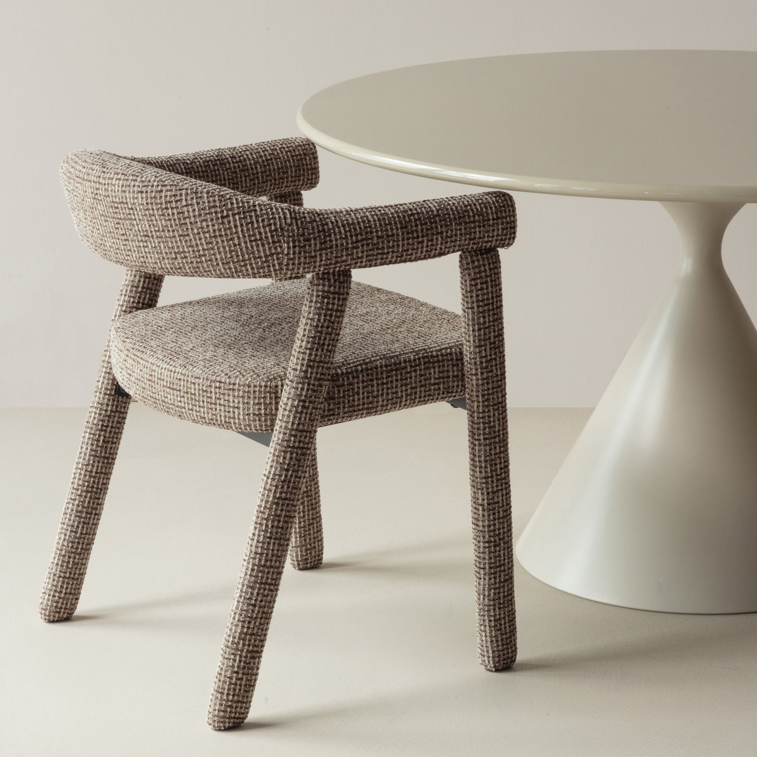Sedo Dining Chair with Armrest
