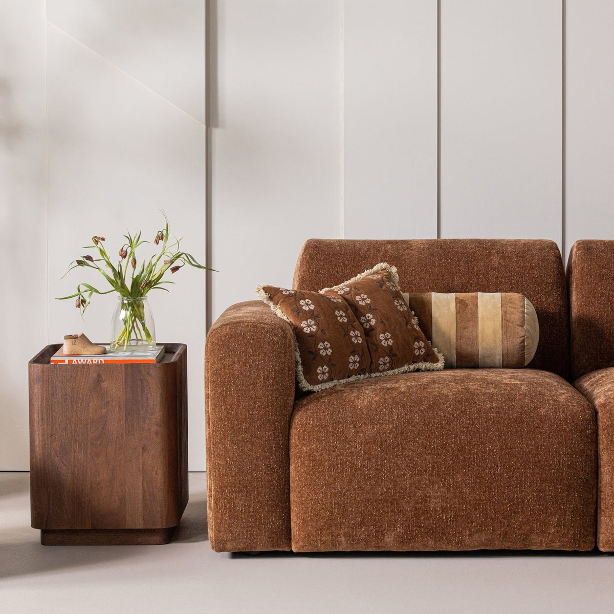 Volu Side Table