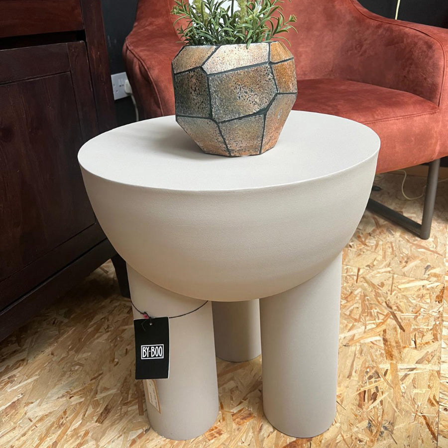 Ollie Side Table (Floor Model) - WOO .Design