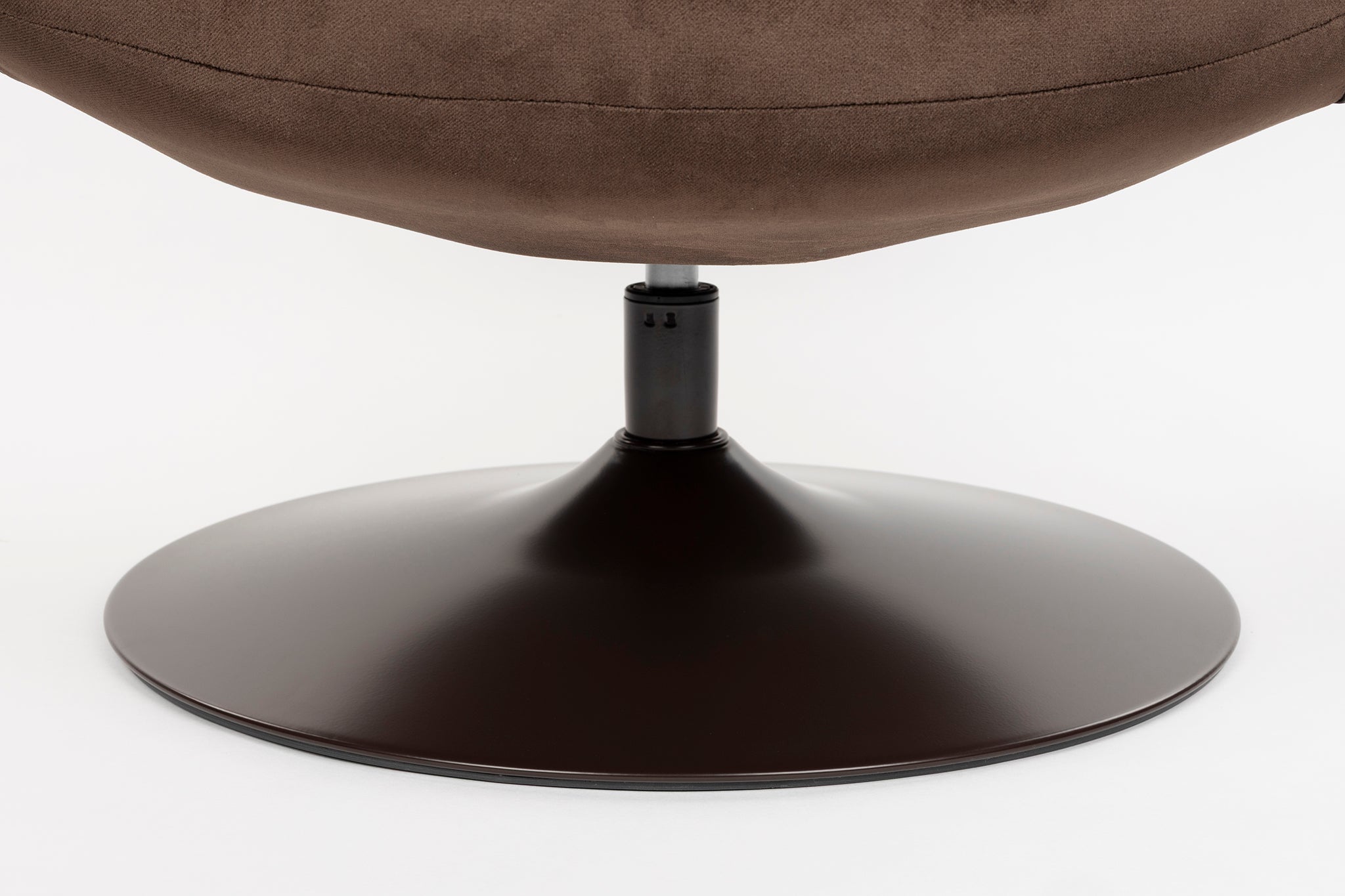 Beefy Velvet Lounge Chair