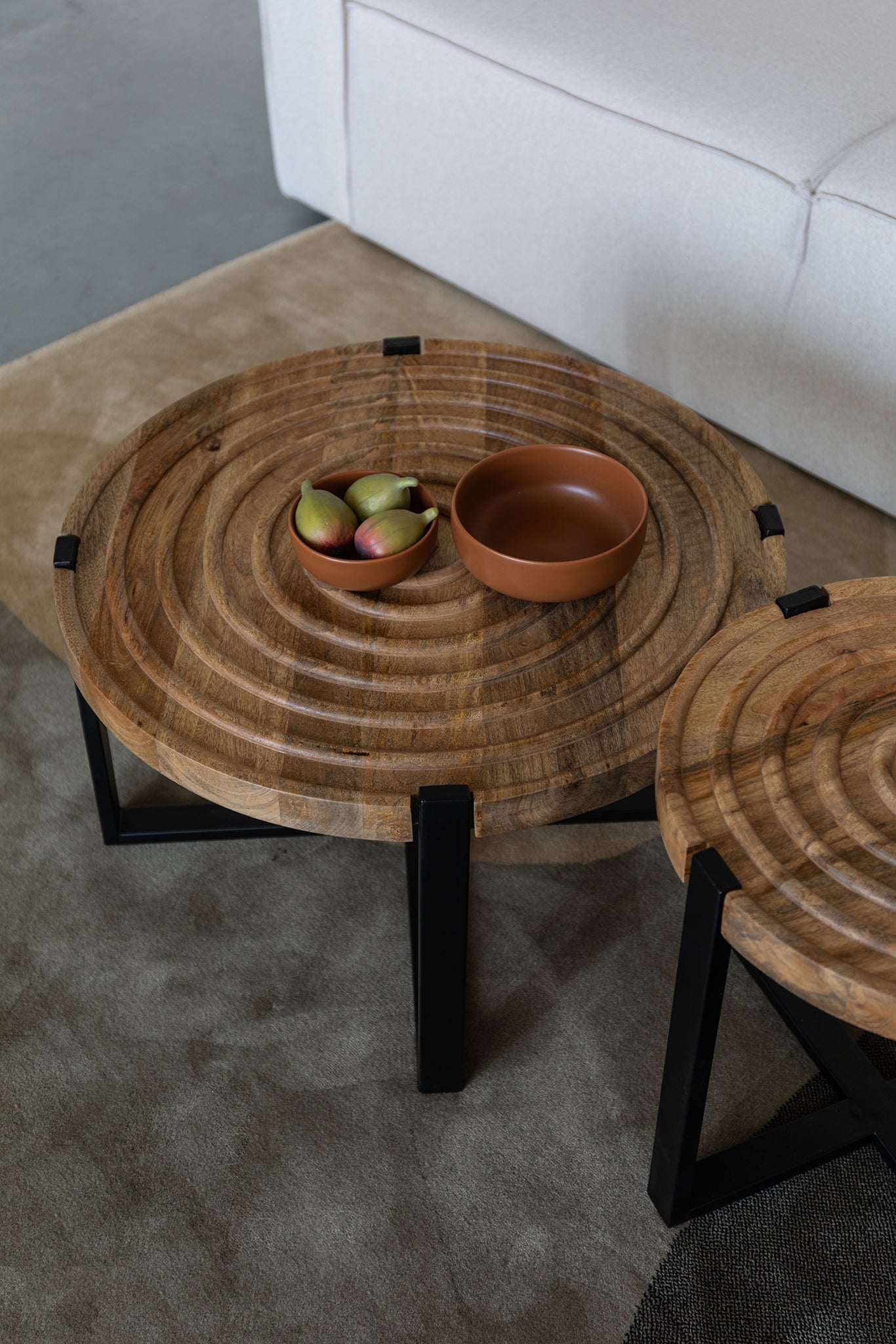 Buz Mango Wood Coffee Table
