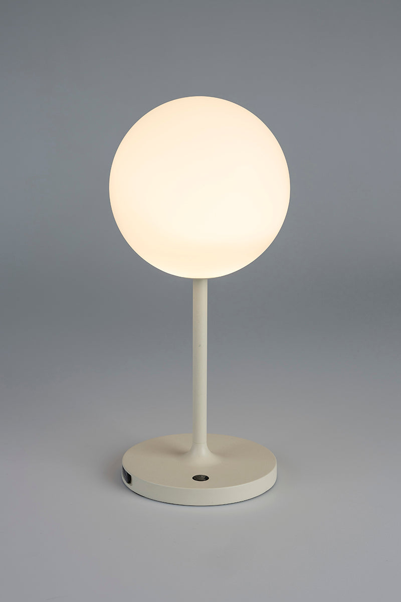 Hub LED Table Lamp