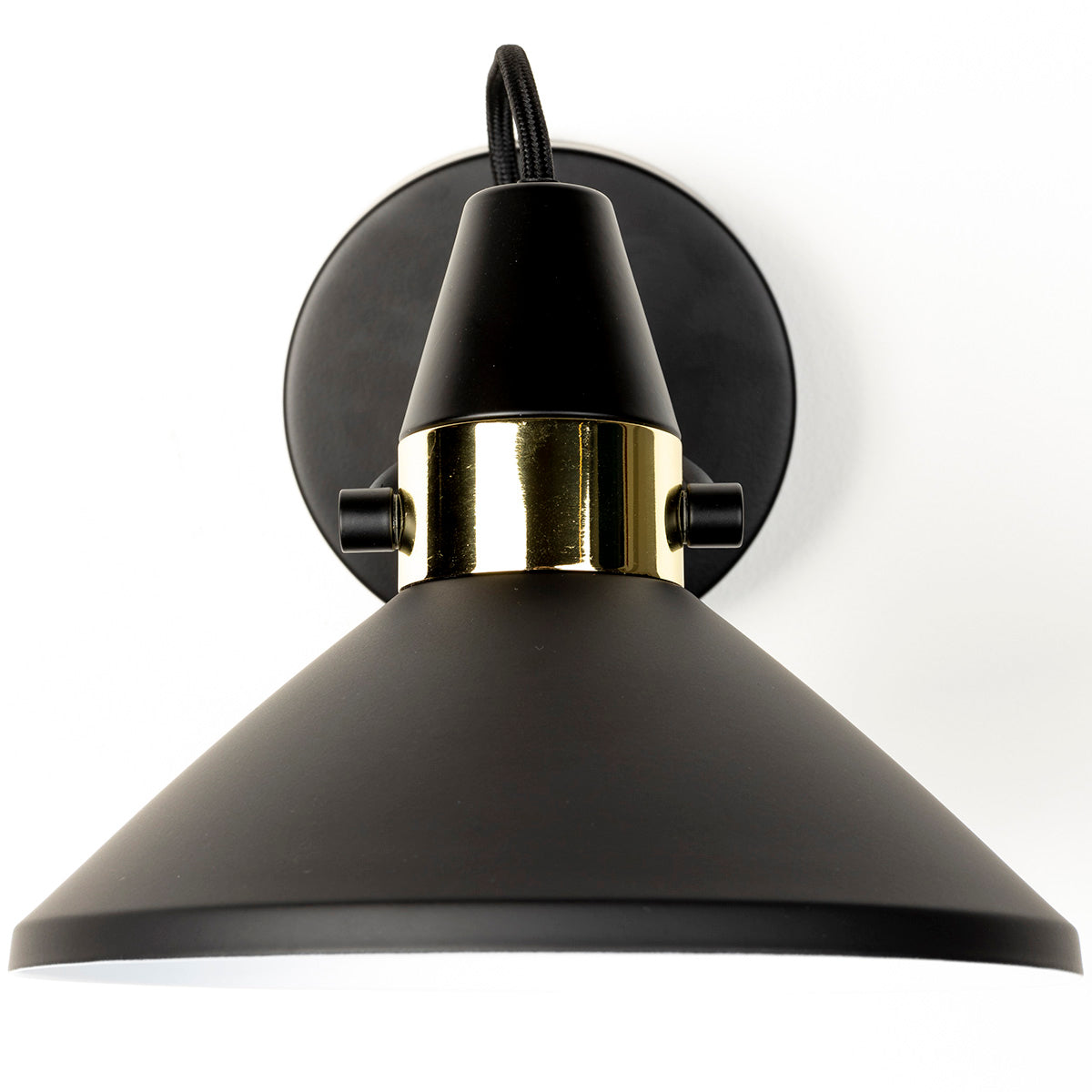 Jona Wall Lamp