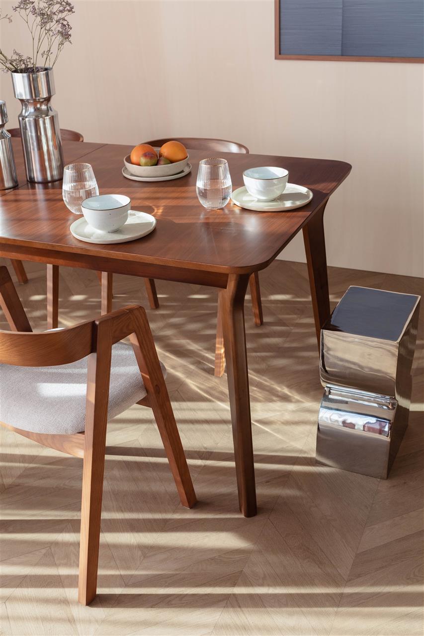 Ellen Extendable Dining Table