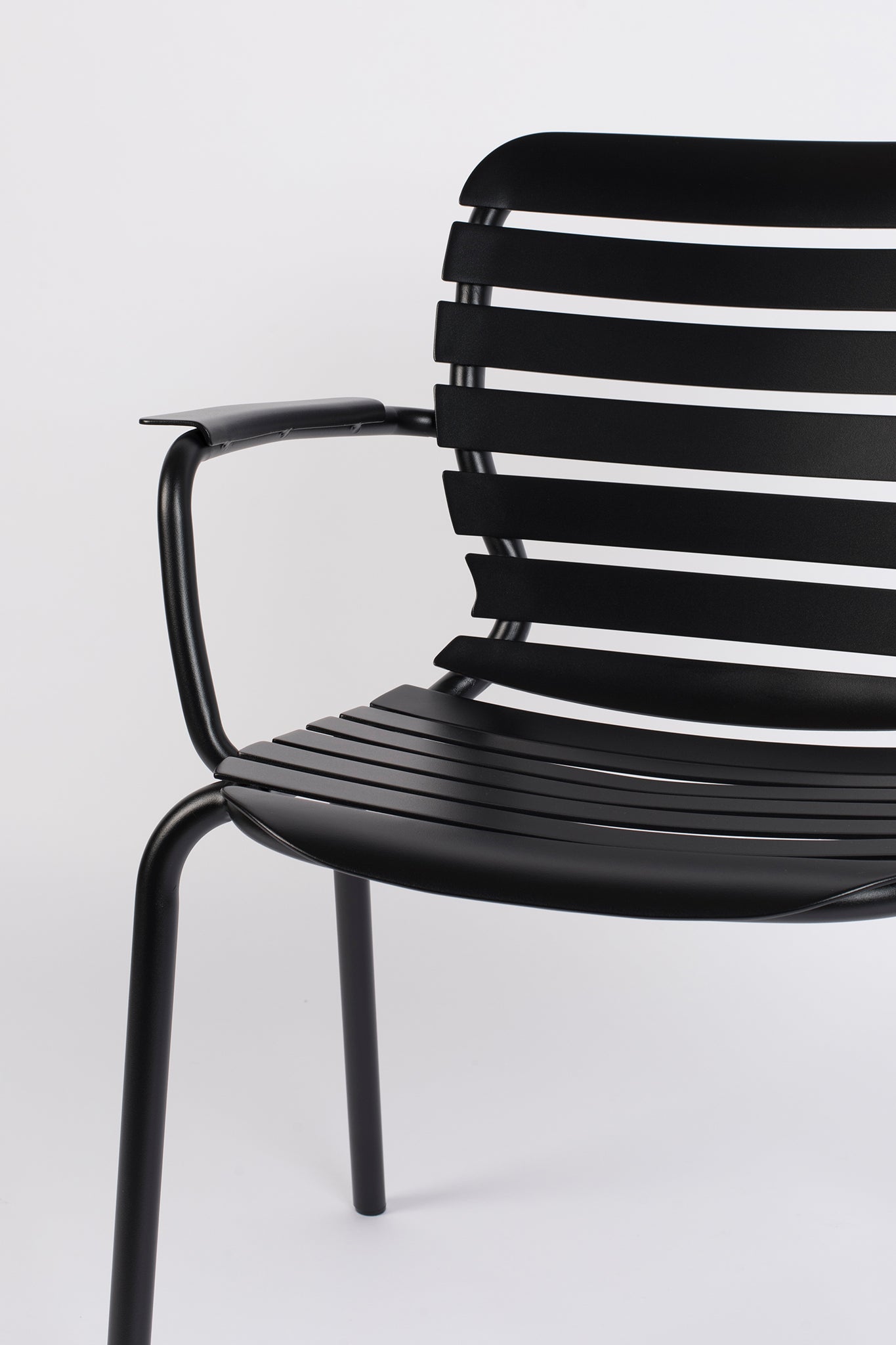Vondel 168.5 Garden Table Set with Armchair