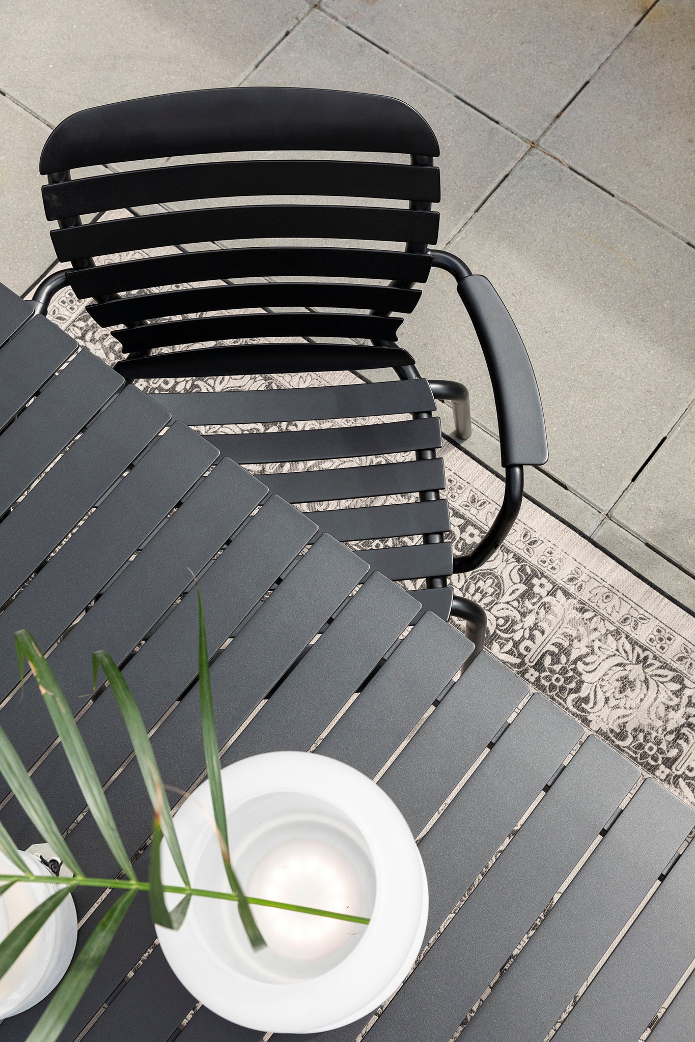 Vondel 214 Garden Table Set with Armchair