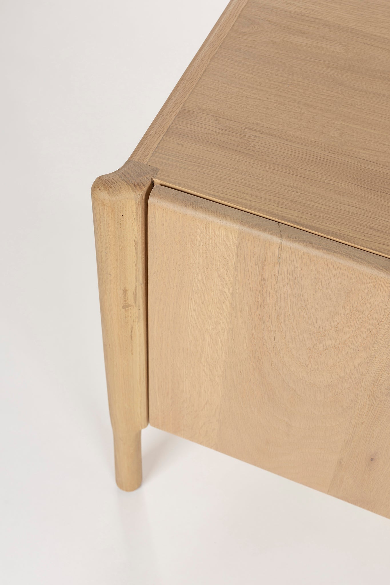 Ember Natural Oak Wood TV Unit