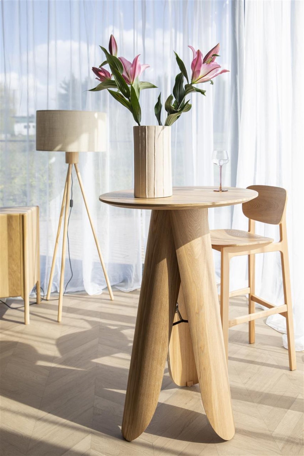 Fleur Bar Table