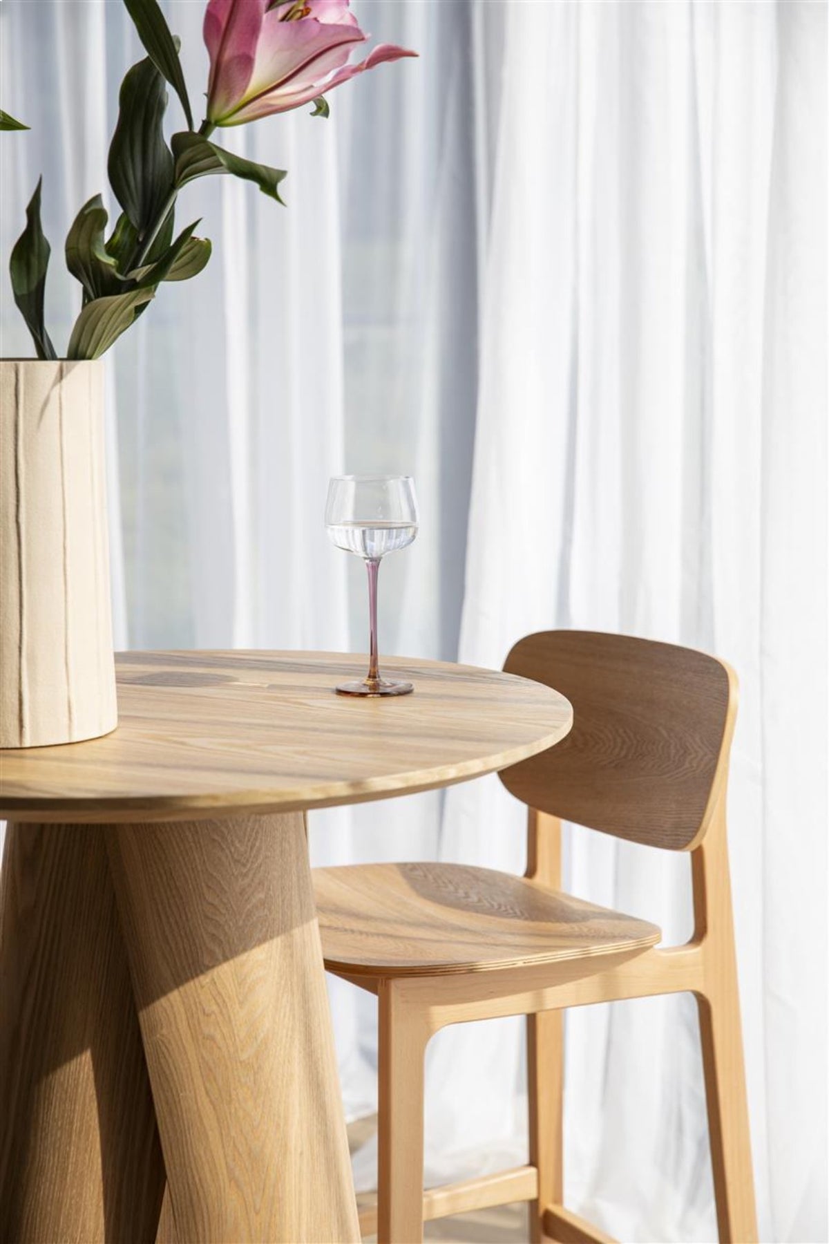 Fleur Bar Table
