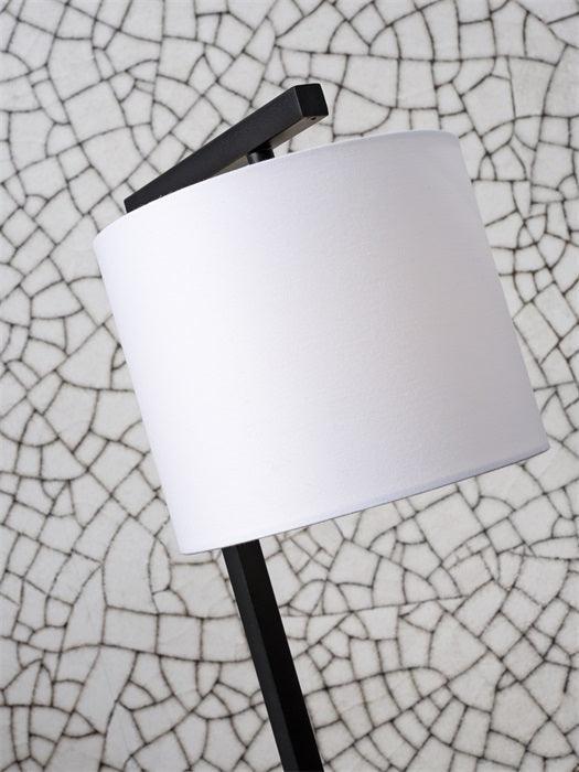 Boston 18 Table Lamp - WOO .Design