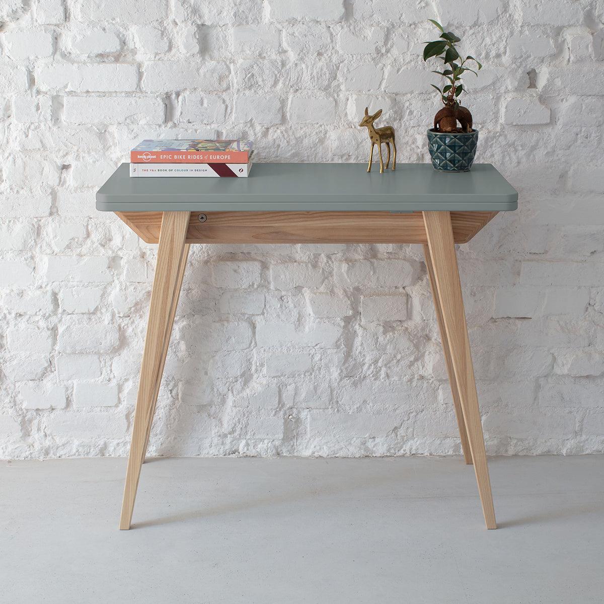 Envelope Console Table - WOO .Design