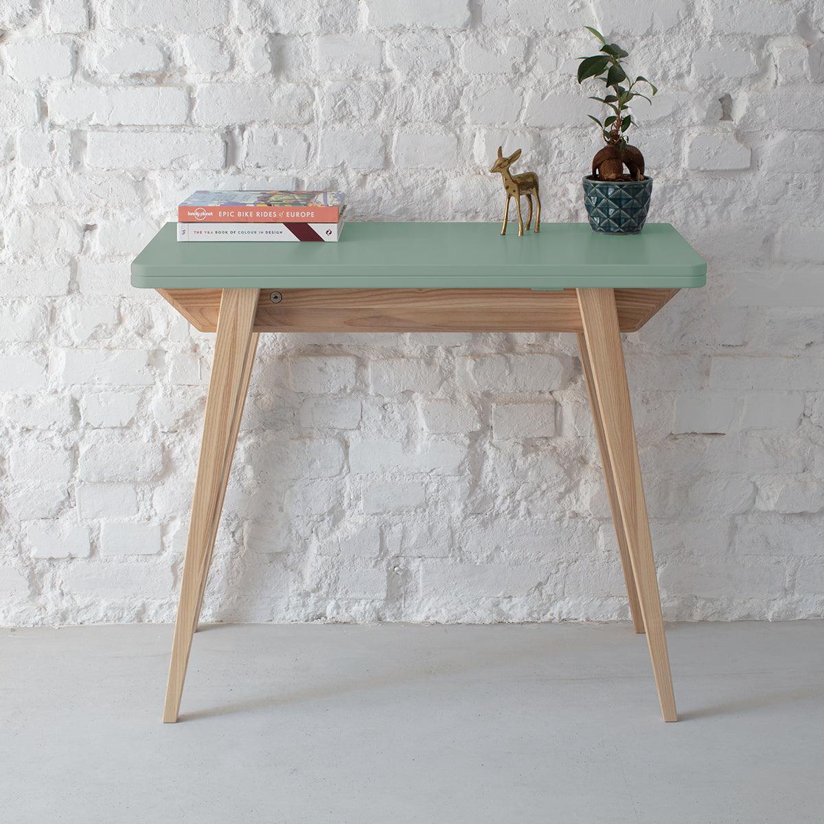Envelope Console Table - WOO .Design