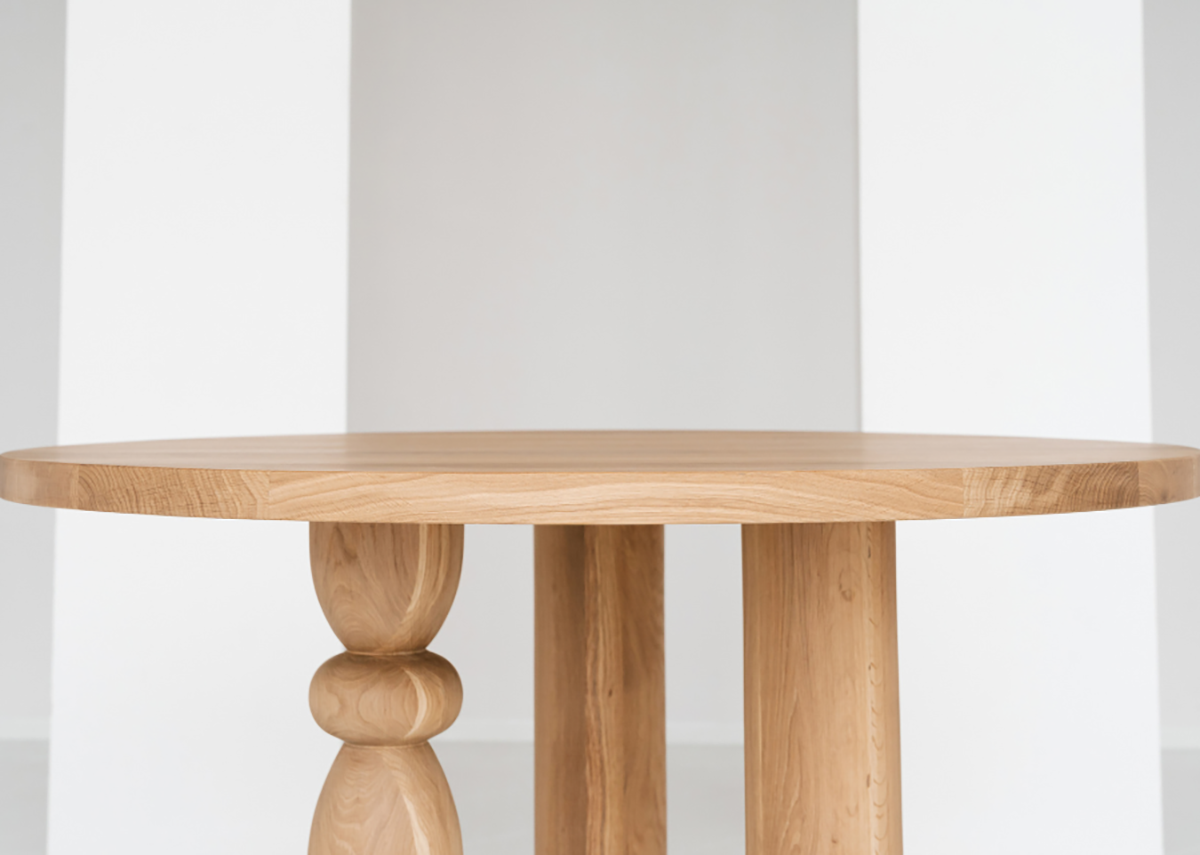 Ciri Oak Wood Round Dining Table