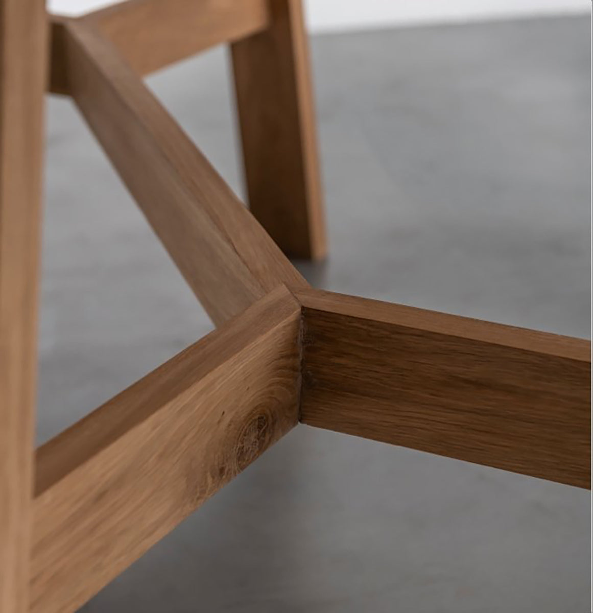 Anne Oak Wood Dining Table