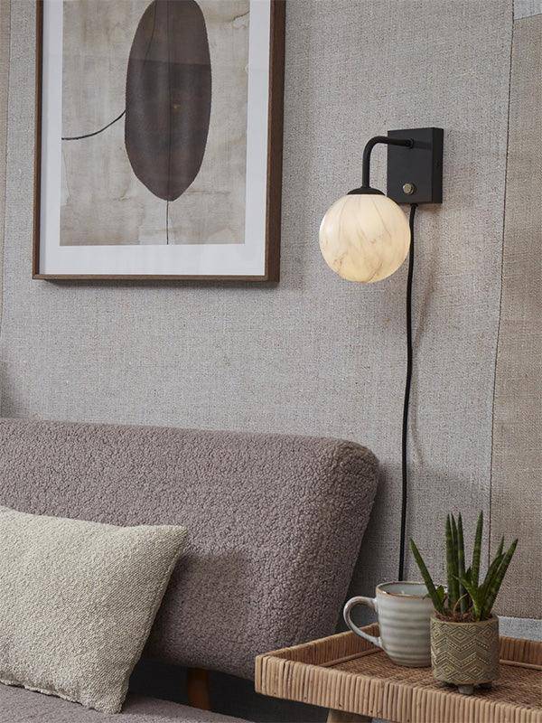 Carrara Wall Lamp