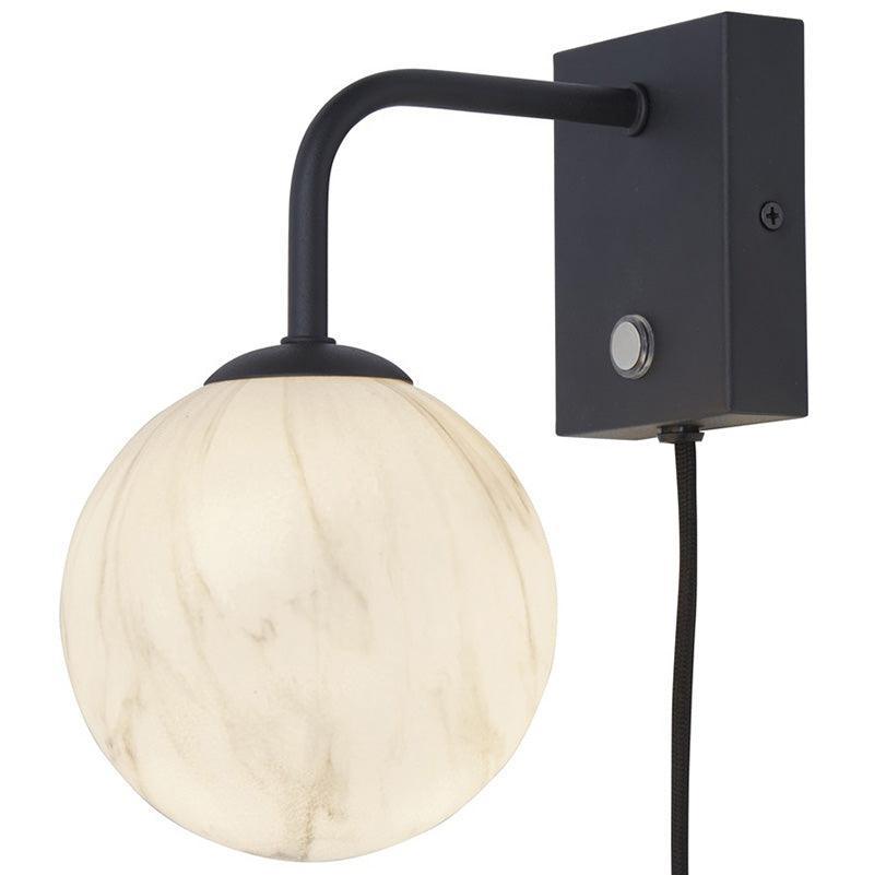 Carrara Wall Lamp