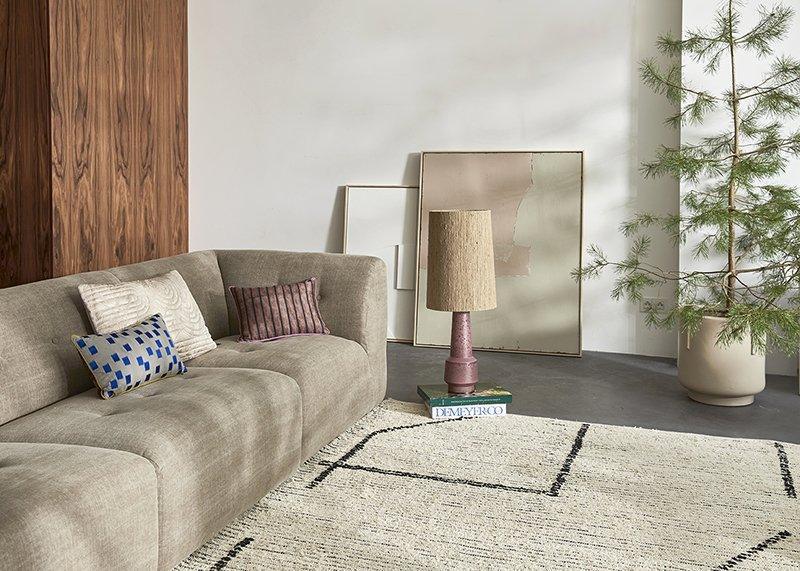 Vint Blend Taupe Linen Couch - Element Hocker - WOO .Design