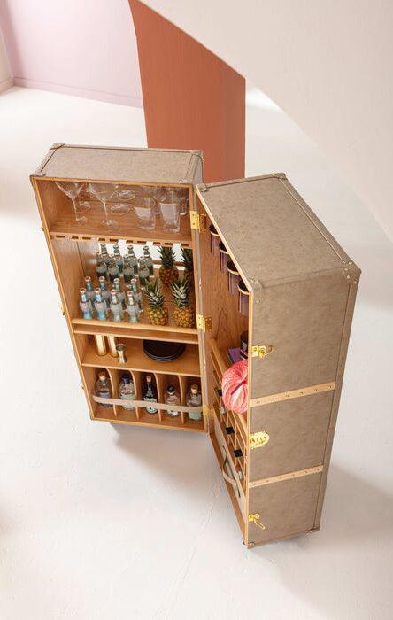 West Coast Mobile Bar Cabinet - WOO .Design