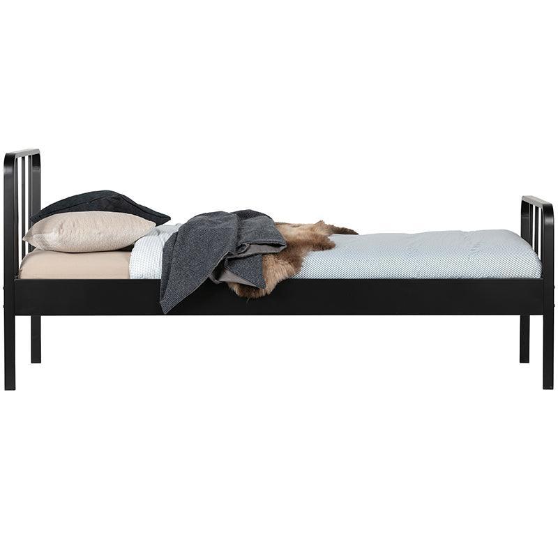 Mees Metal Bed