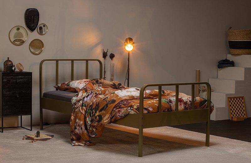 Mees Metal Bed